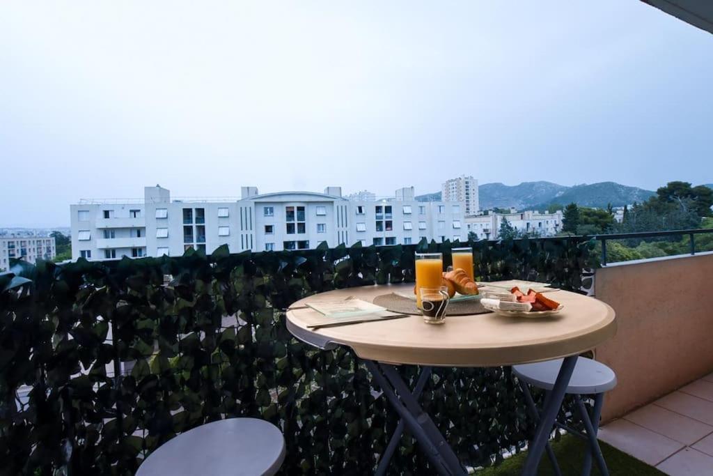 Appartement T3 Parking A 5 Minutes A Pied Du Stade Velodrome Marsilia Exterior foto
